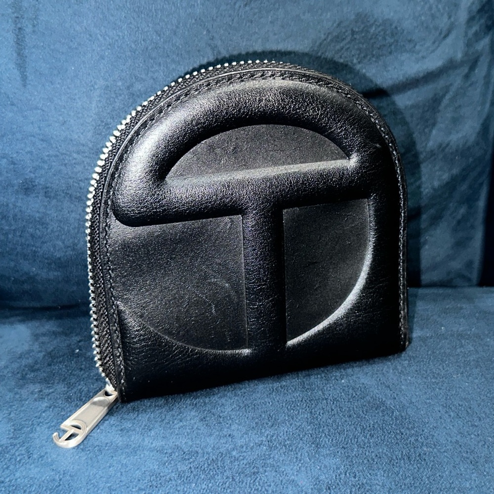 BUNDLE! Black Leather Telfar Circle Bag + Black Leather Telfar Wallet - Picture 3 of 5